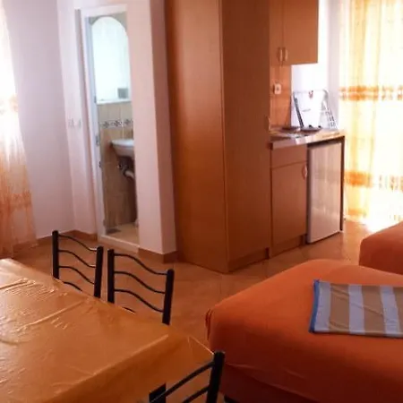 بيت ضيافة Vila Smilja *