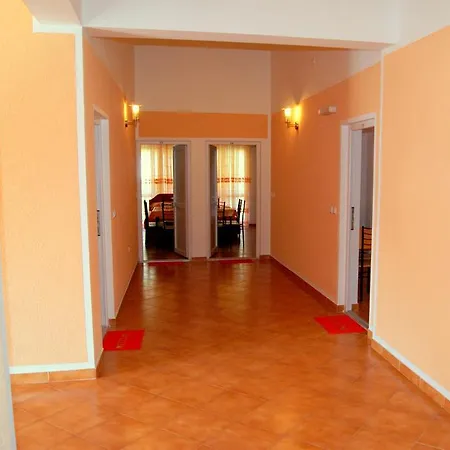 Konukevi Vila Smilja Podgoriçe